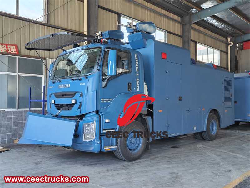 Isuzu GIGA Anti-riot water cannon vehicle Isuzu GIGA Anti-riot water cannon vehicle
