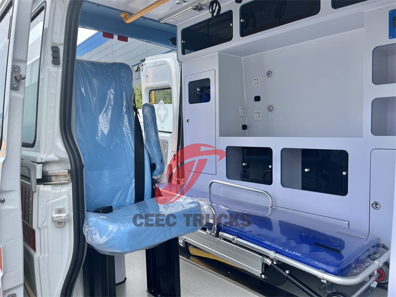 ISUZU pick-up 4x4 ambulance ISUZU 4x4 pick-up ambulance