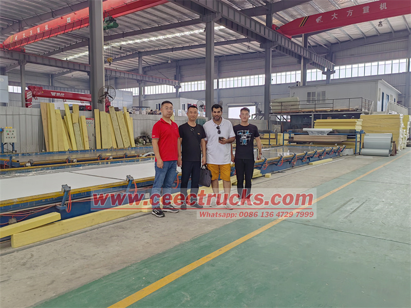 Saudi Arabia customer purchasing Isuzu GIGA freezer van truck