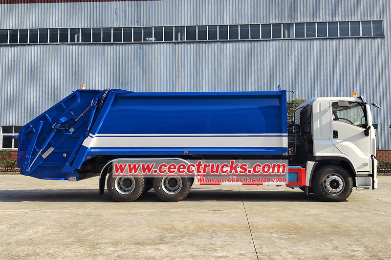 Isuzu efficient rear loader garbage truck