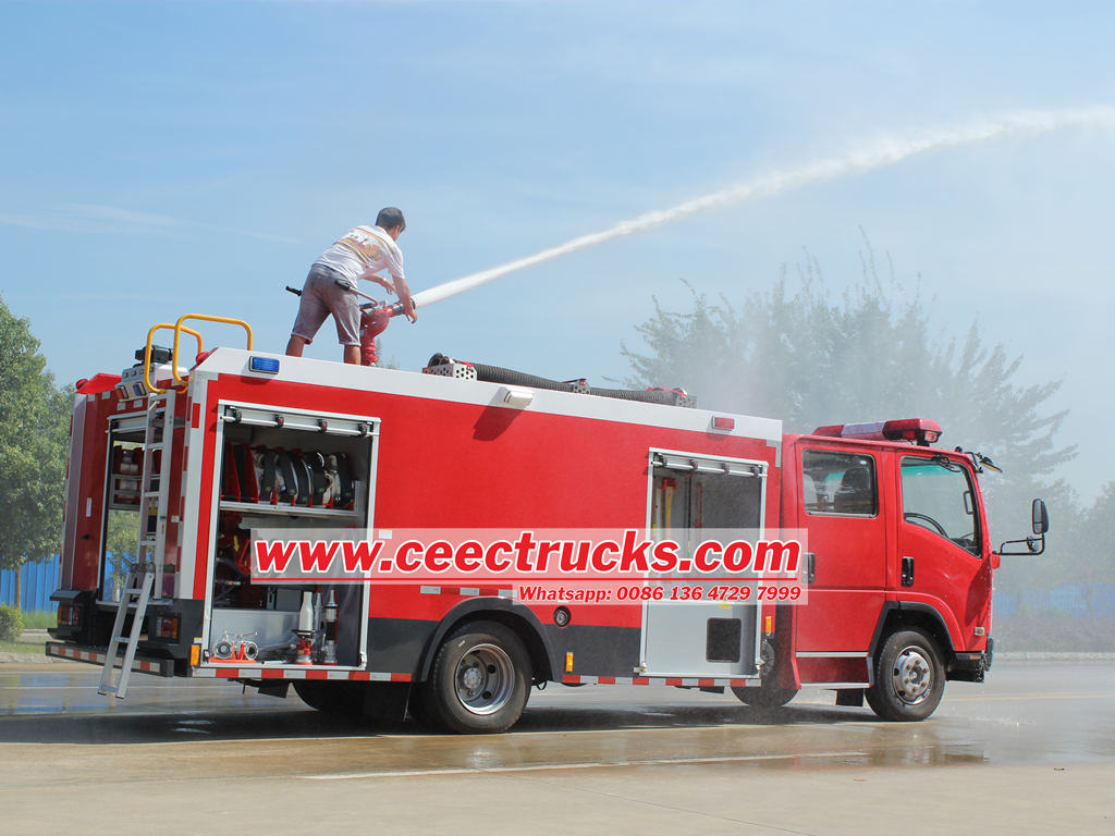 ISUZU NPR firefighting truck for sale
