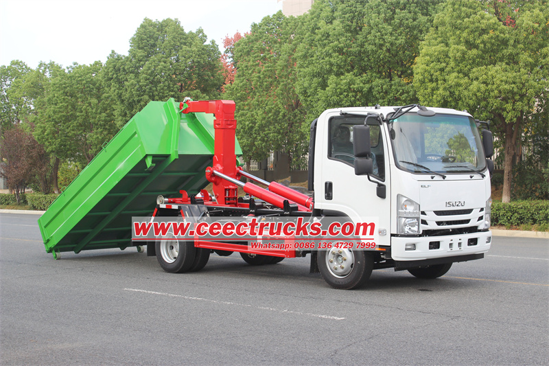 Isuzu 700P hook loader garbage truck Isuzu 700P hook loader garbage truck