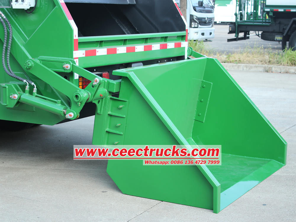 Sinotruk waste compaction truck