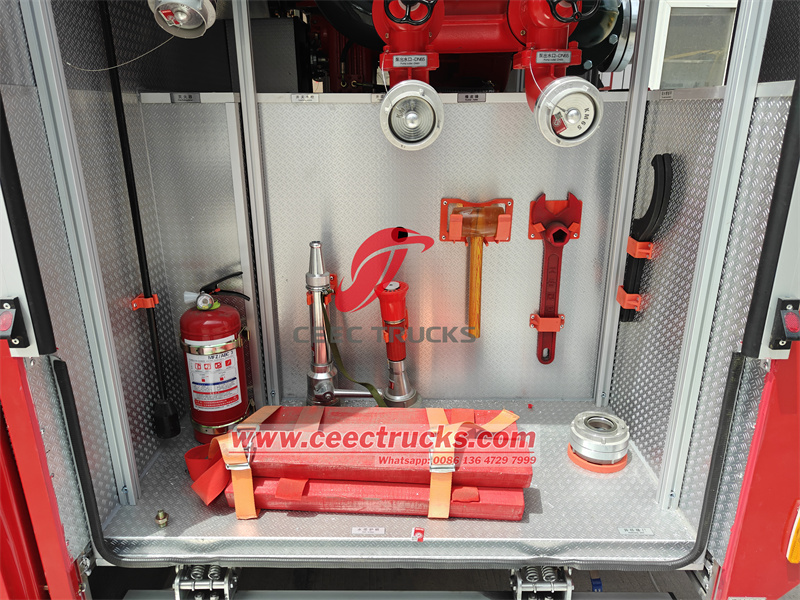 HOWO foam fire tanker truck with rescue equipment