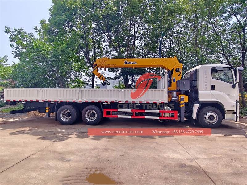 Isuzu GIGA 6x4 boom truck with 12tons crane