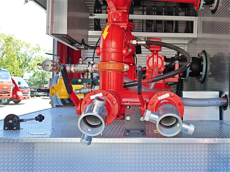 Howo heavy-duty fire fighting truck