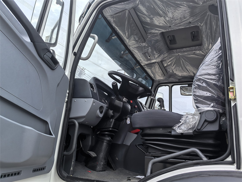 Comfortable driving cabin with air suppression seat