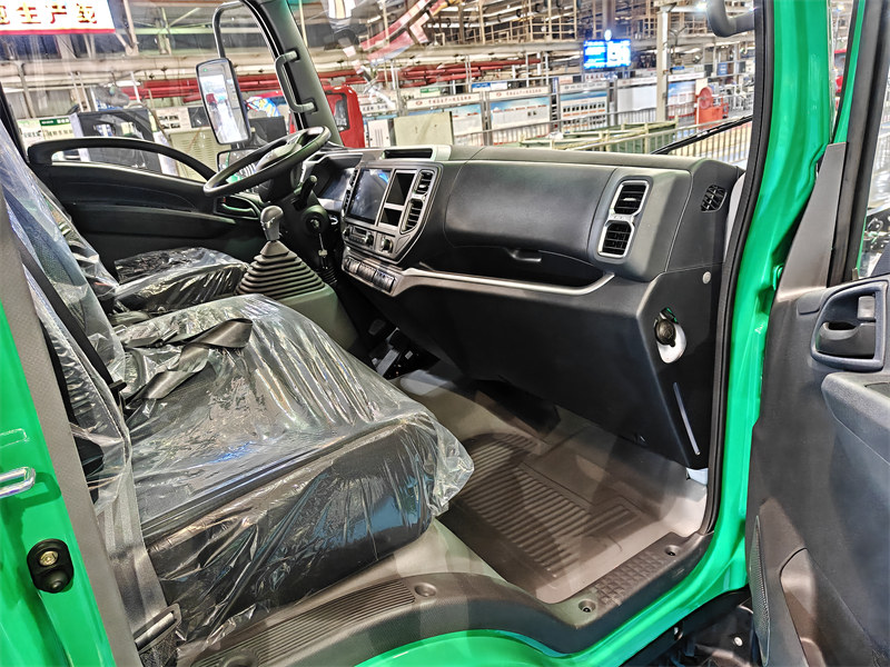 ISUZU KV800 truck cabin