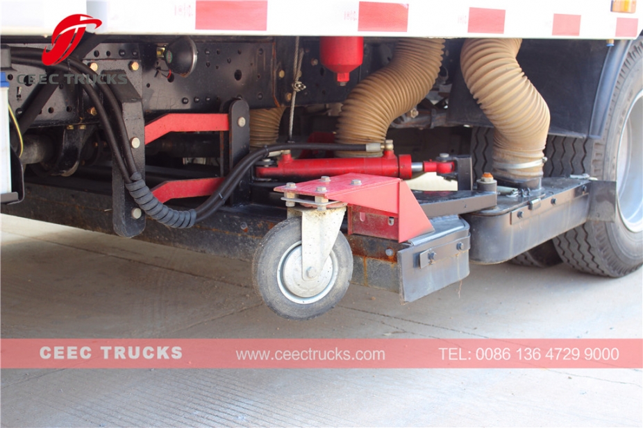 Исузу усисивач за путеве од 5 м³