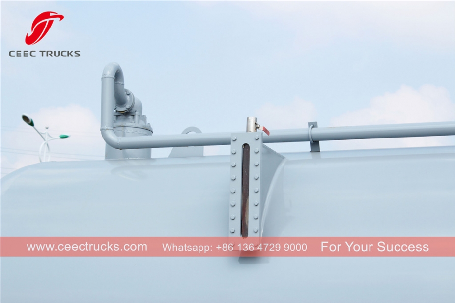 ISUZU kamion za kanalizaciju, zapremine 8 kubnih metara