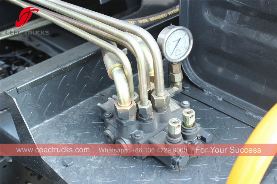 ISUZU kamion za kanalizaciju, zapremine 8 kubnih metara