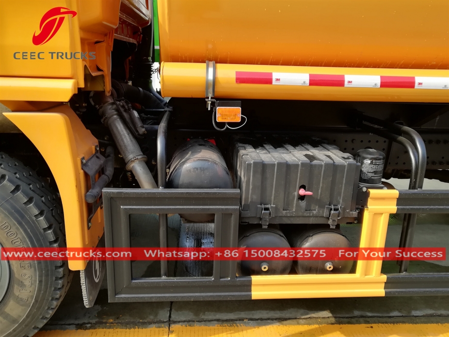 SHACMAN 11 CBM kamion cisterna za vodu