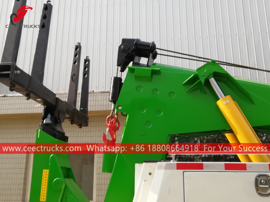 HOWO šlep služba 6x4