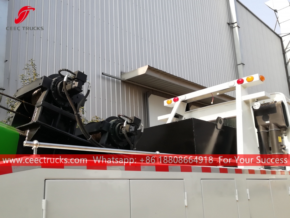 HOWO šlep služba 6x4