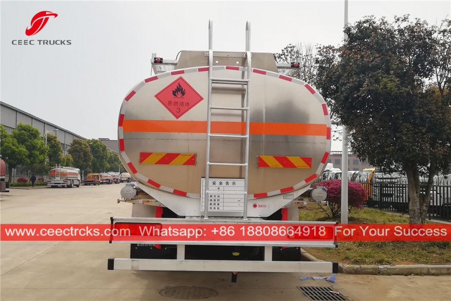 SINOTRUK 8x4 камион за транспорт горива