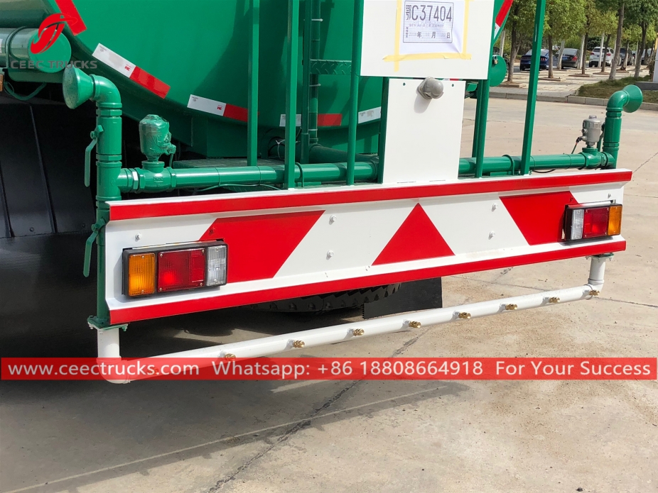 ISUZU камион за прскање водом од 15 м³