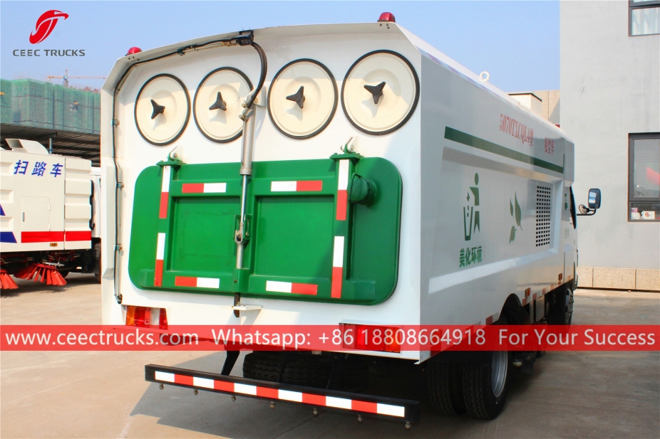 ISUZU камион за чишћење путева од 5 м³