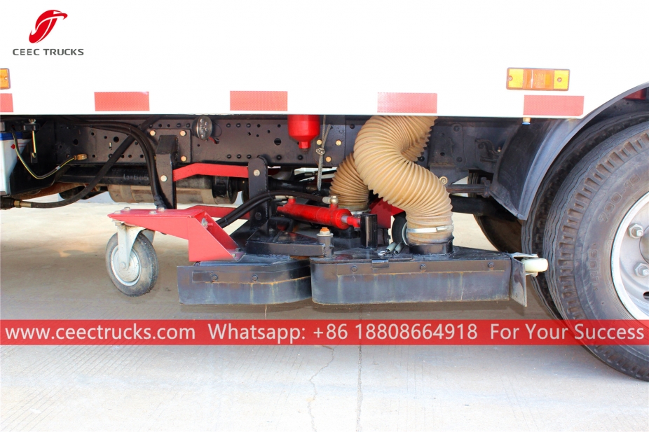 ISUZU камион за чишћење путева од 5 м³