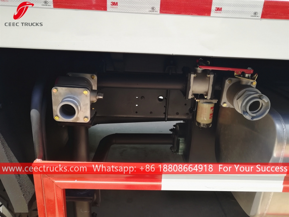 FOTON камион за прскање водом са десностраним управљачем