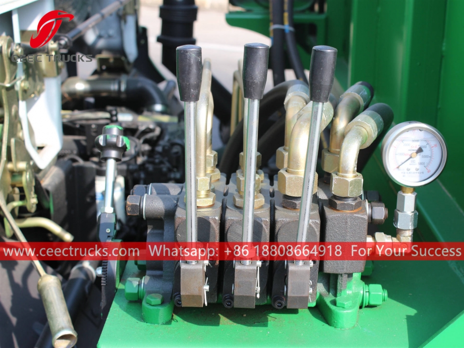 Донгфенг камион са контејнером за смеће, запремине 6 м³, за Гамбију