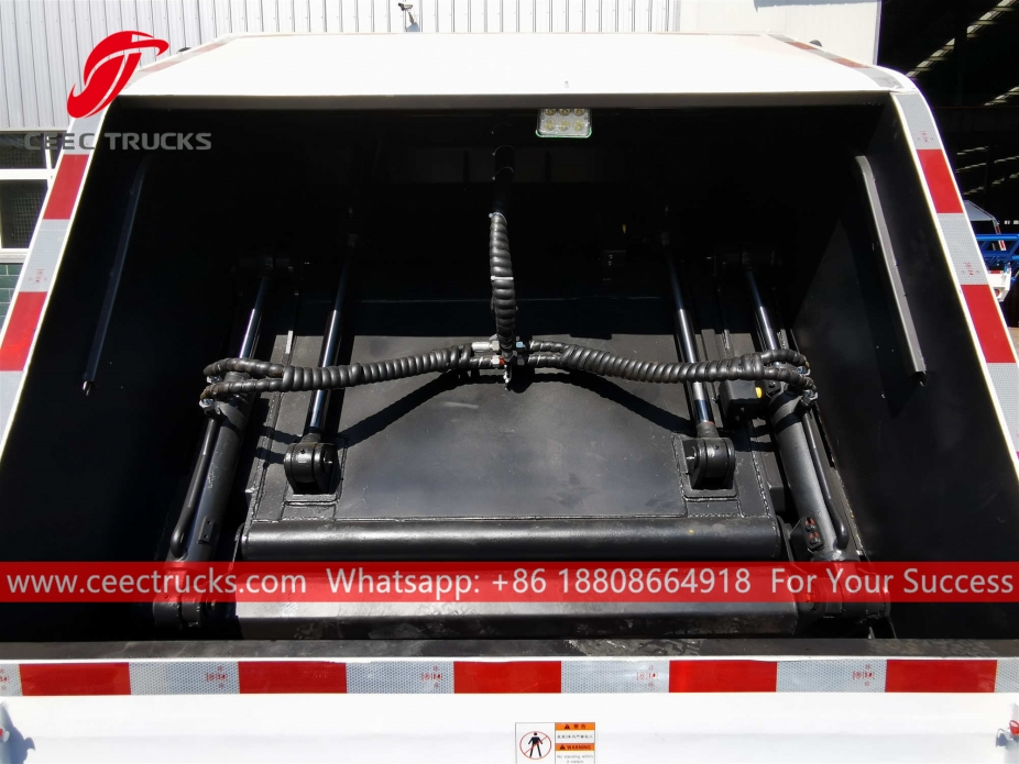 Донгфенг камион за смеће са задњим утоваром, запремине 6 м³