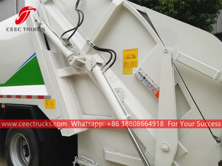 ISUZU 10CBM zadnji utovar