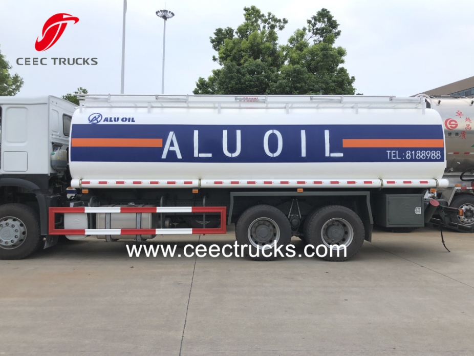 SINOTRUK HOWO 6X6 cisterne za gorivo/naftu sa pogonom na sva četiri točka