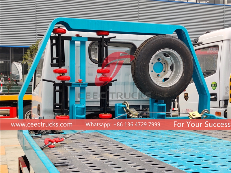 ISUZU 100P šleper za kvarove