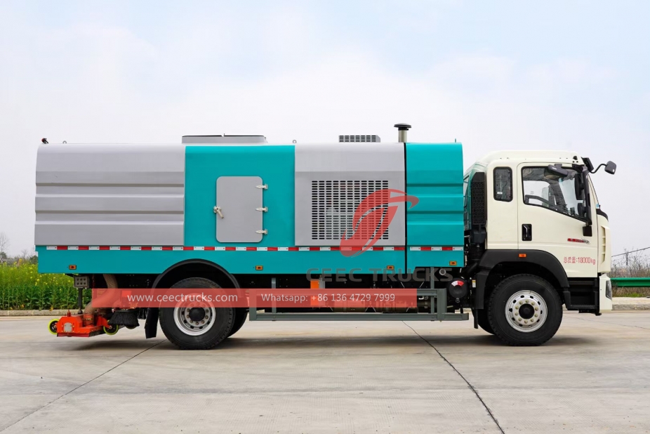 HOWO 4*2 12cbm road sweeper with water washing function