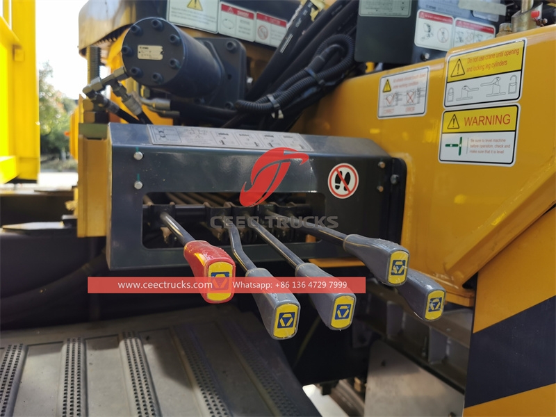 Sinotruk 6×4 400KS kamion montirana dizalica XCMG