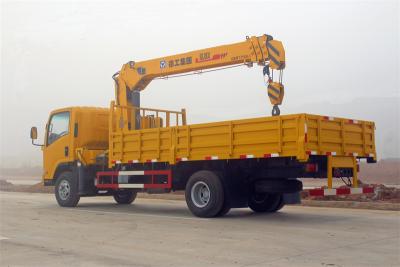 Isuzu mobile truck with 6.3 tons telescopic crane
