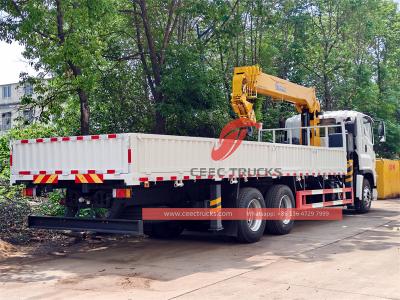 Africa Isuzu GIGA 380HP boom crane dropside cargo truck