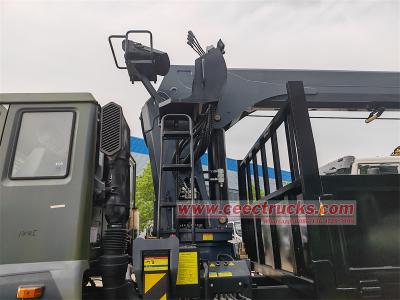 Sinotruk HOWO Truck with 8tons Crane