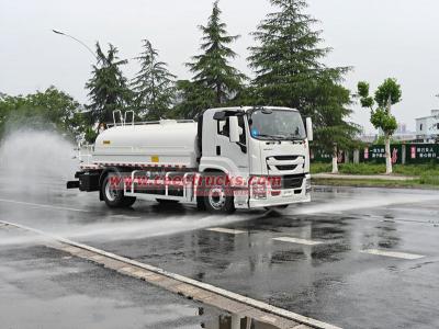 Isuzu GIGA lorry water tank