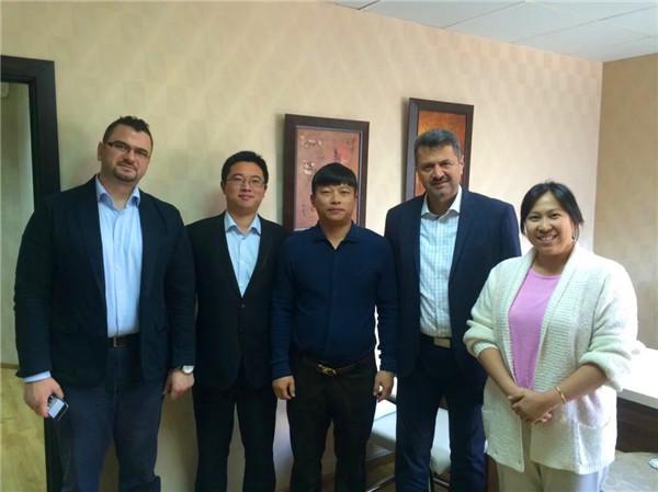 Потпредседник генералног директора CEEC-а посетио Дубаи и Абу Даби, посетивши купце ватрогасних возила